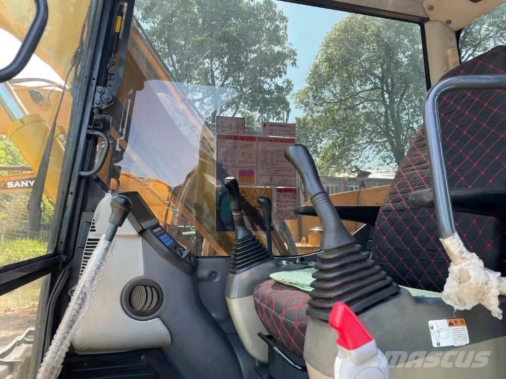 Komatsu PC70-8 Средни екскаватори 7т - 12т