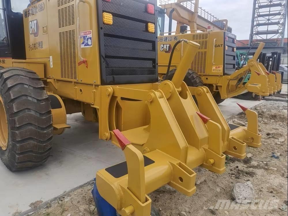 CAT 140H Грейдери