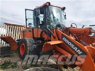 Doosan DL 300-3 Колесни товарачи