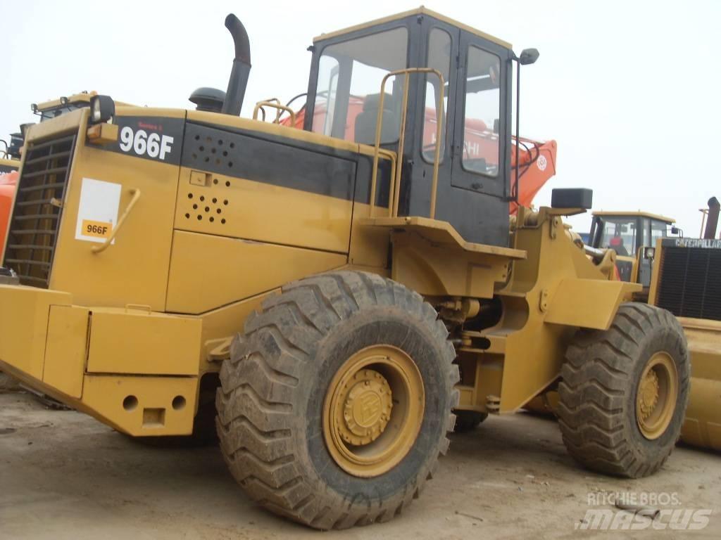 CAT 966 F Колесни товарачи