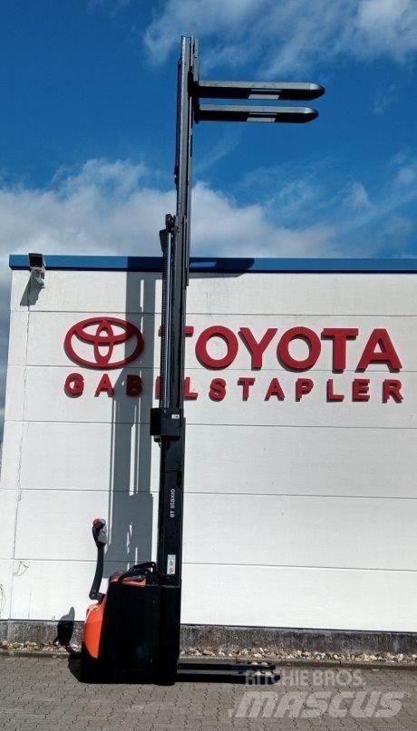 Toyota BT SWE145L Колички високоповдигачи с теглич