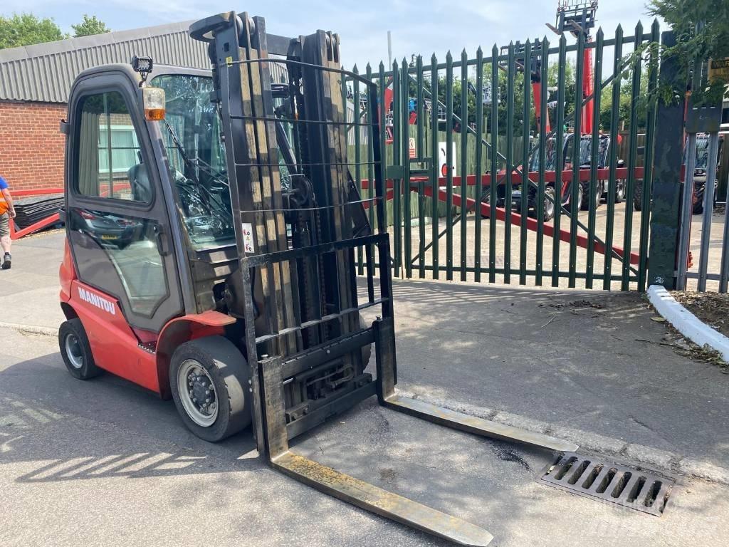 Manitou Mi25D Дизелови камиони