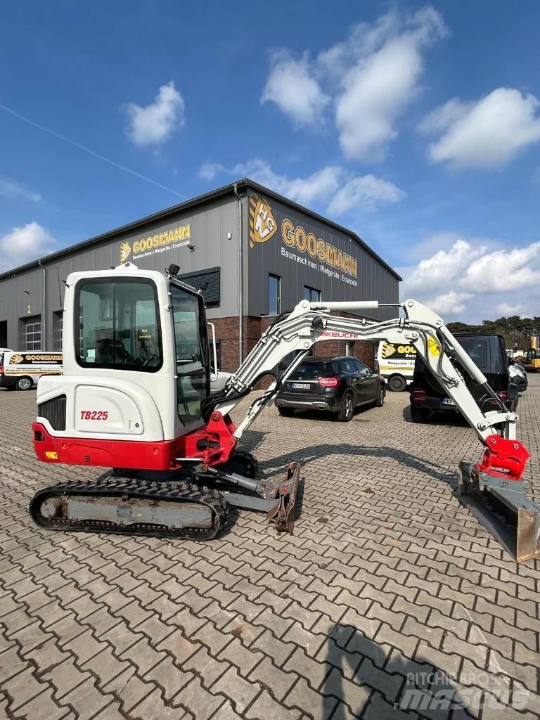 Takeuchi TB 225 Мини екскаватори < 7 т