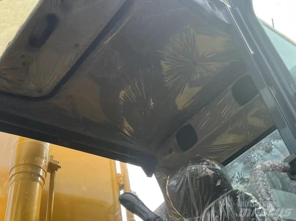 Komatsu PC 200 Средни екскаватори 7т - 12т