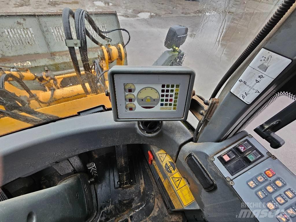 Liebherr L 524 Колесни товарачи