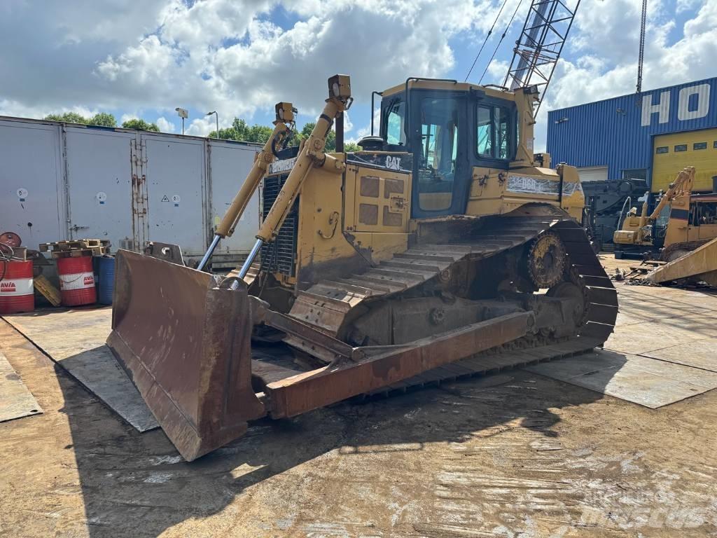 CAT D 6 R LGP Верижни булдозери
