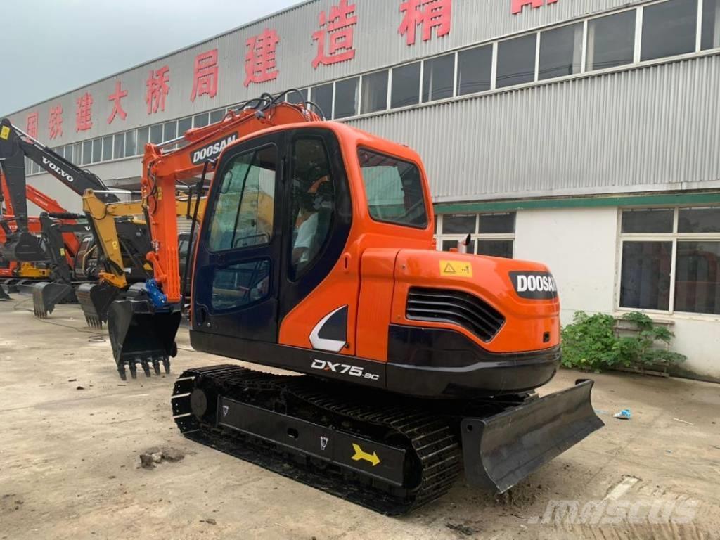 Doosan DX 75-9 C Средни екскаватори 7т - 12т