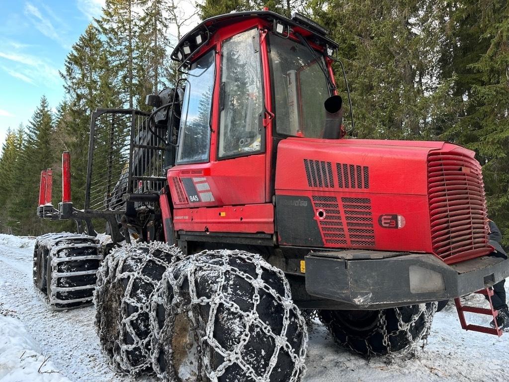 Komatsu 845 Форуардери