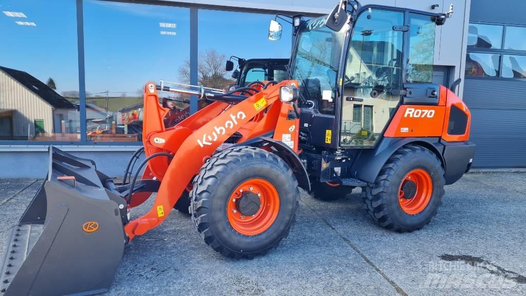 Kubota R 070 Колесни товарачи