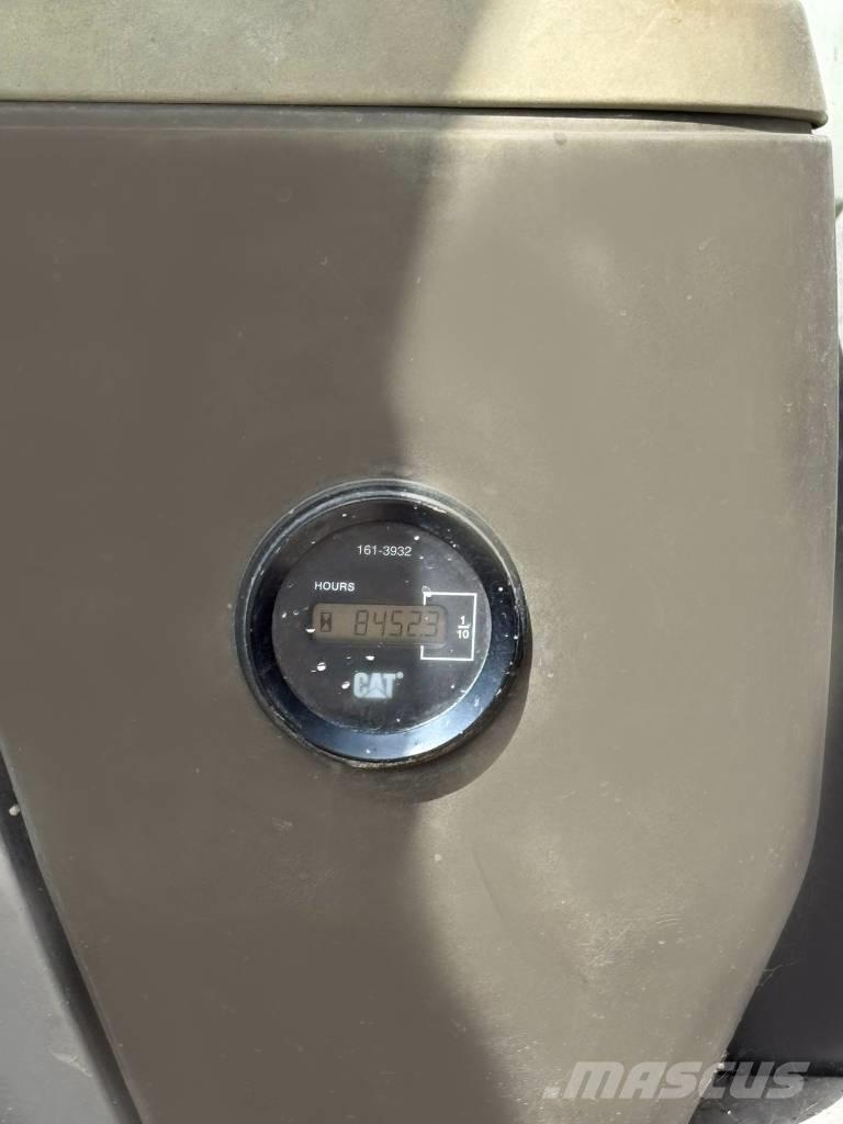 CAT 320 D L Верижен екскаватор