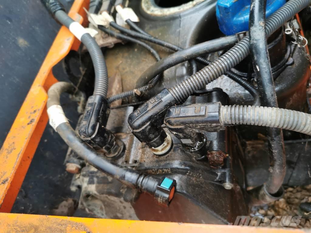 Doosan DX 225 SLR Верижен екскаватор