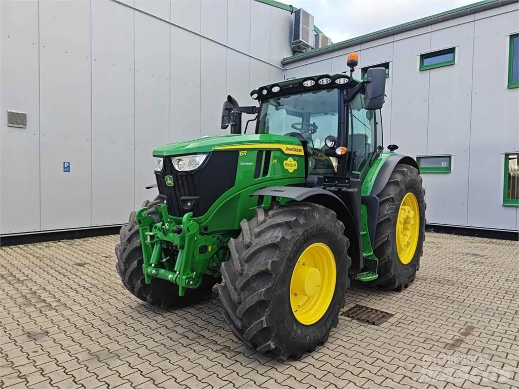 John Deere 6R 215 Трактори