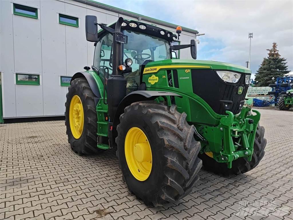John Deere 6R 215 Трактори