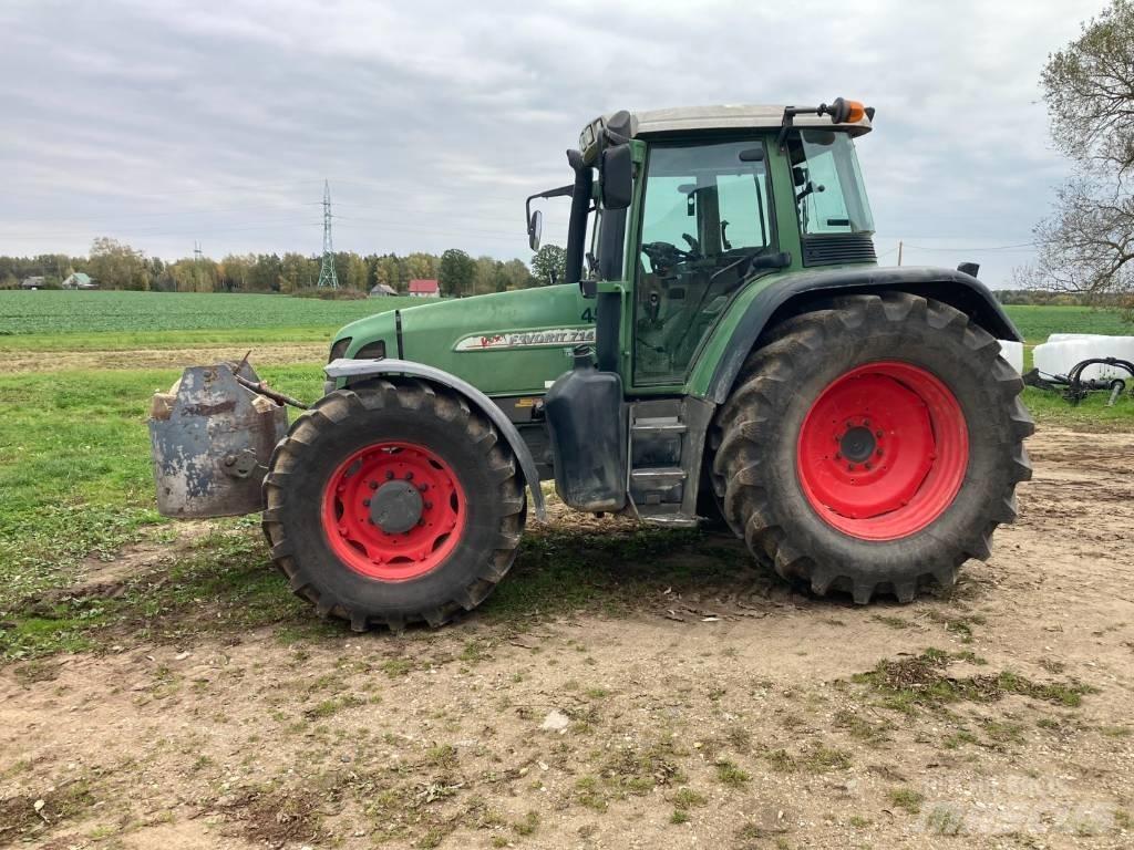 Fendt 714 Vario Трактори