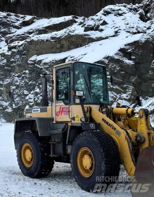 Komatsu WA 270 Колесни товарачи