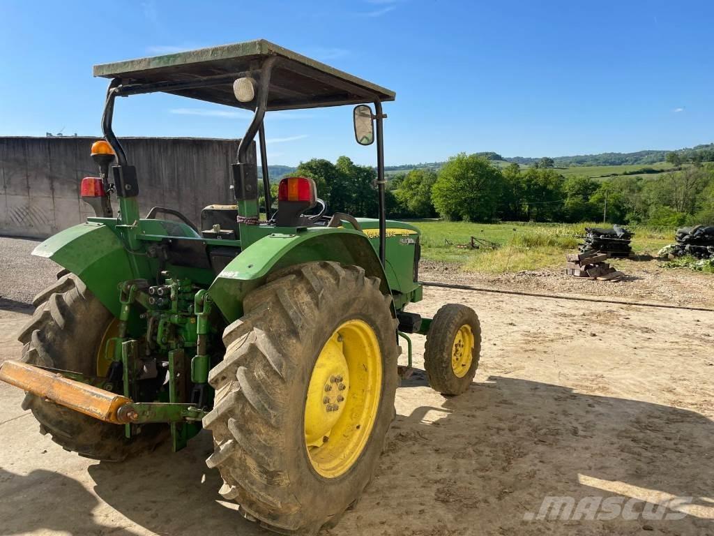 John Deere 5215 Трактори
