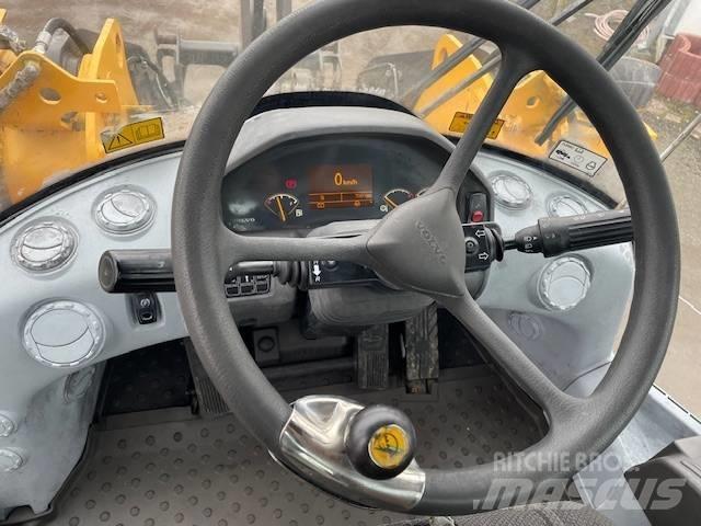 Volvo L 60 F Колесни товарачи