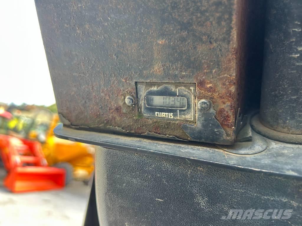 Mecalac TA3S Странични самосвали