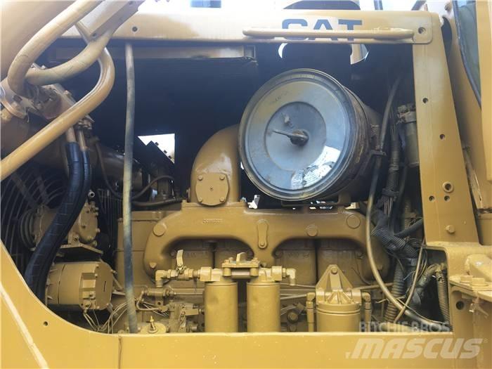 CAT D 8 H Верижни булдозери
