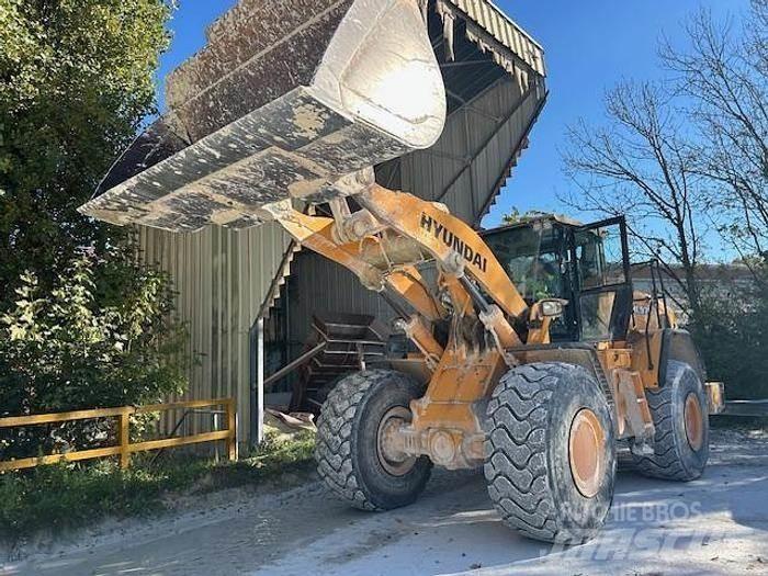 Hyundai HL970 Колесни товарачи