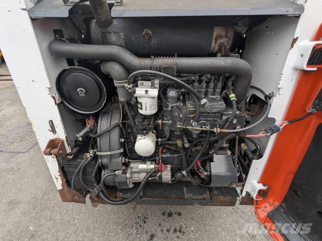 Bobcat S 250 Мини товарачи

