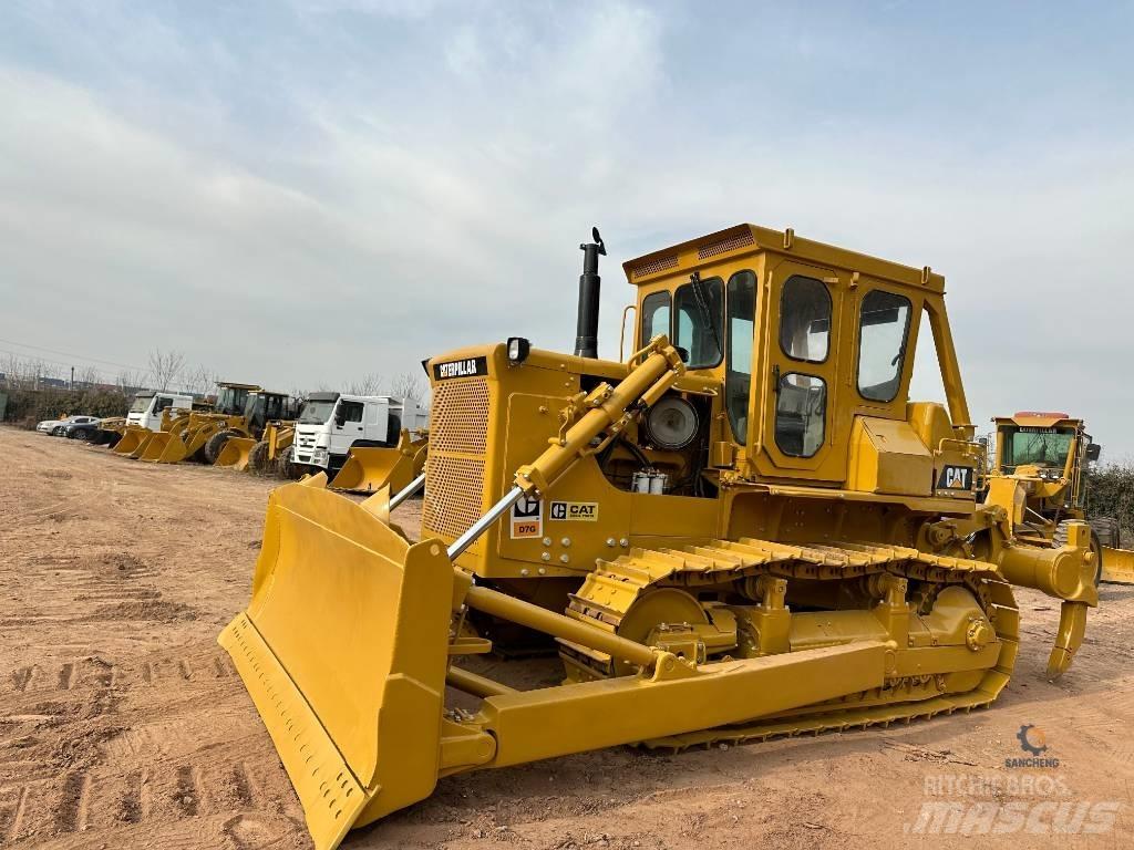 CAT D7G Верижни булдозери

