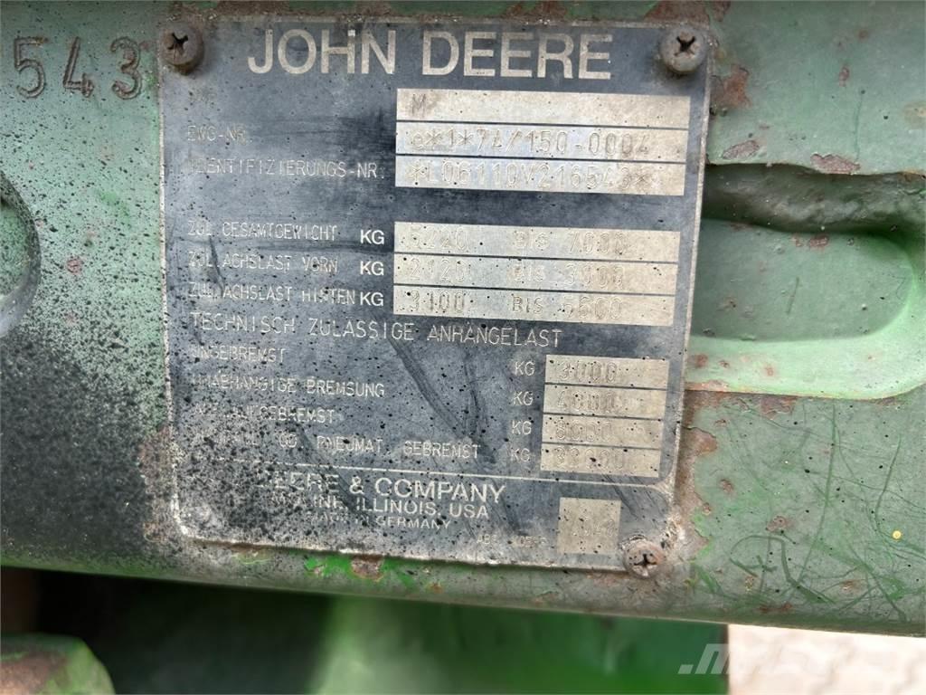 John Deere 6110 Трактори