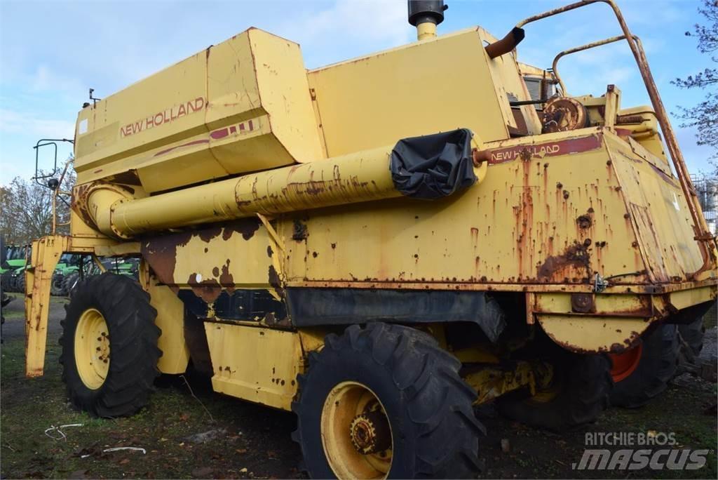New Holland TF 44 Комбайни
