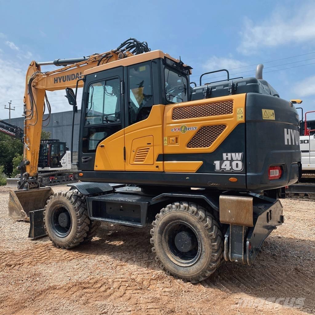 Hyundai HW140 Колесни екскаватори