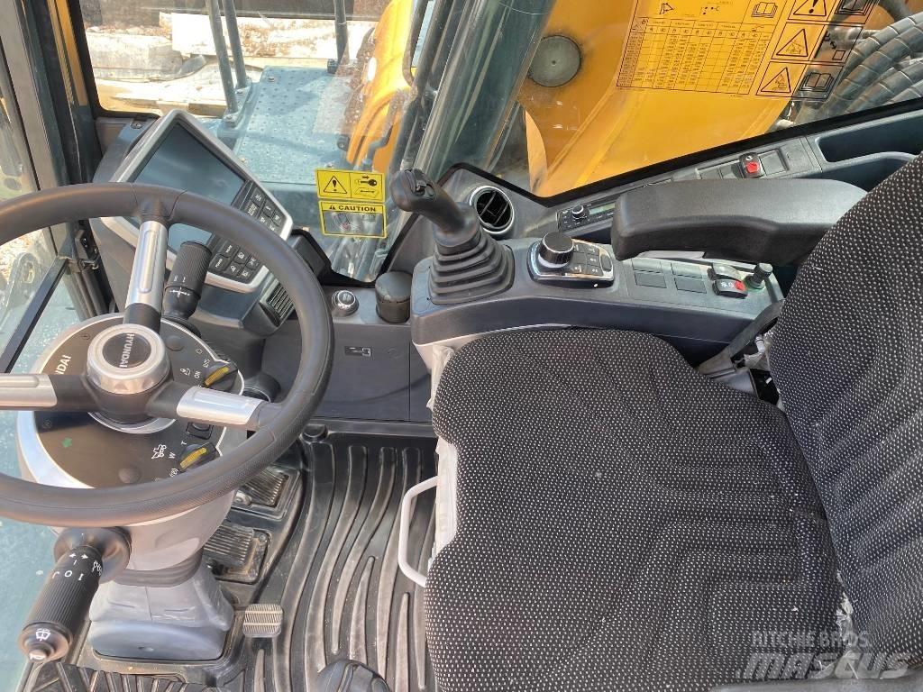 Hyundai HW140 Колесни екскаватори