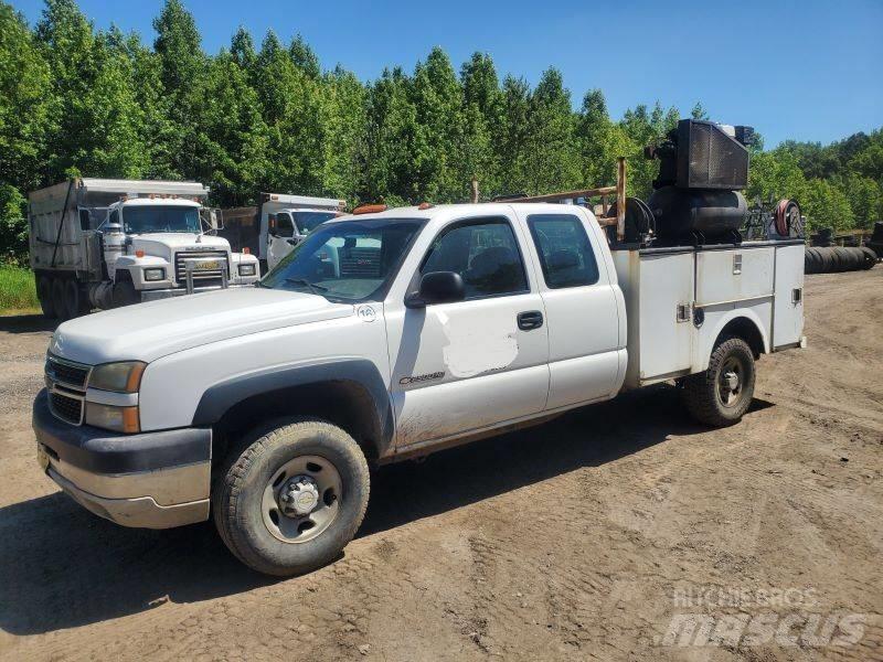 GMC 2500 Пикапи