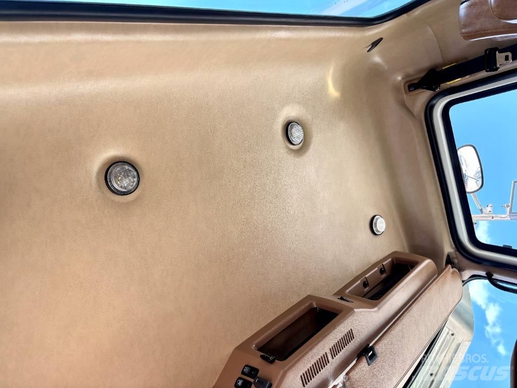Mack GU 713 Автомобили за пътна помощ