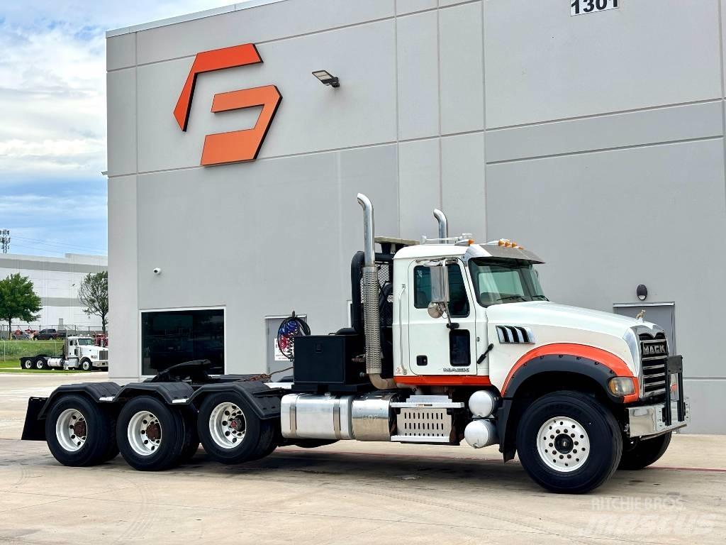 Mack GU 713 Автомобили за пътна помощ