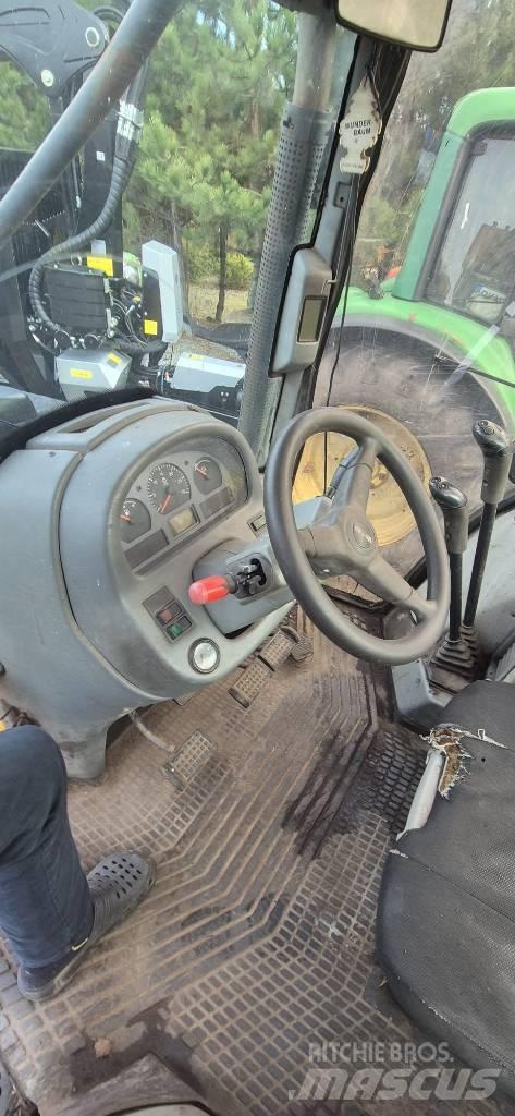 Valtra 6850 Трактори
