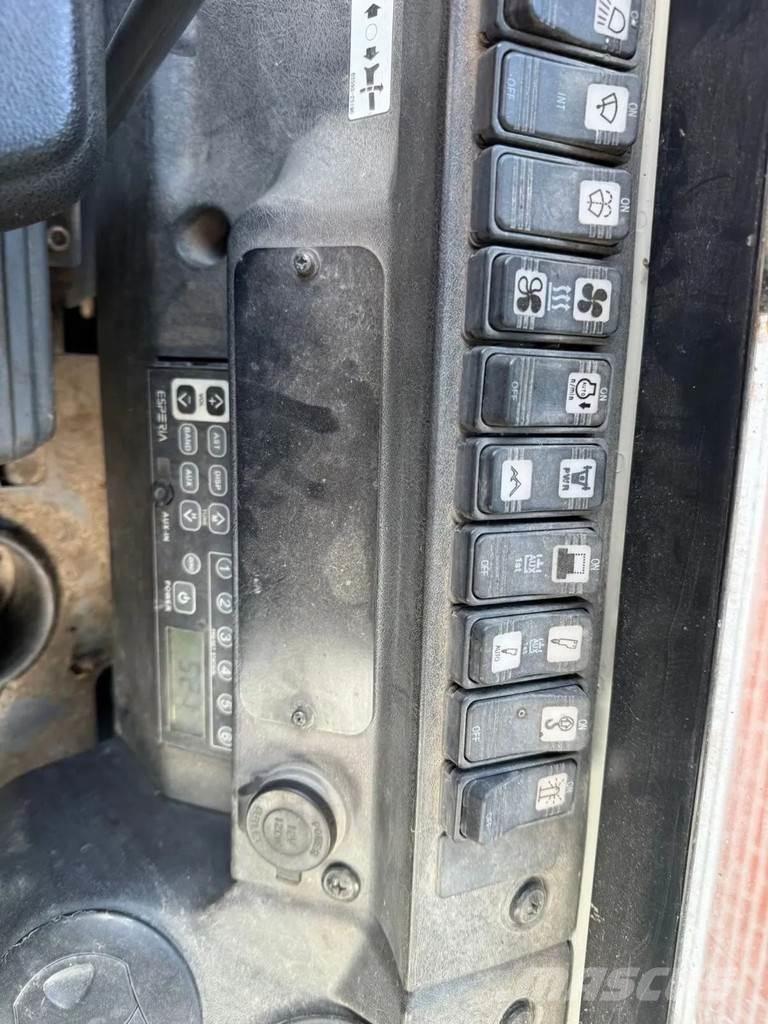 Takeuchi TB230 Верижен екскаватор