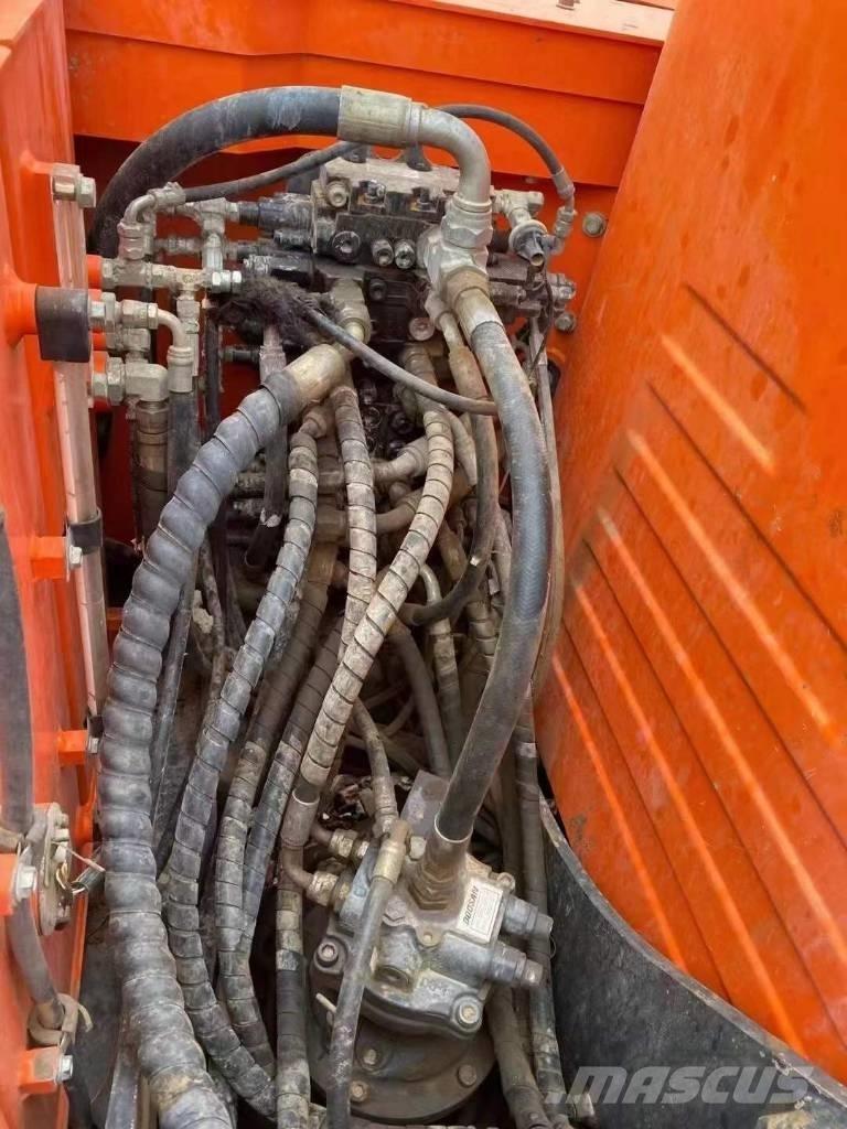 Doosan DX 75 Верижен екскаватор