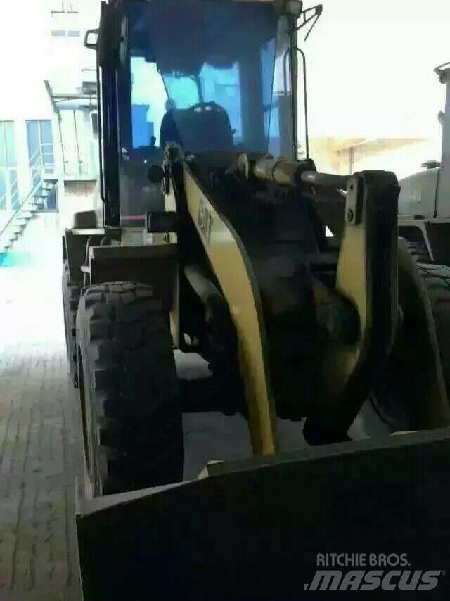 CAT 914G Колесни товарачи