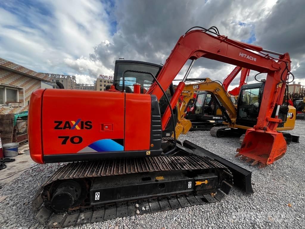 Hitachi ZX 70 Средни екскаватори 7т - 12т