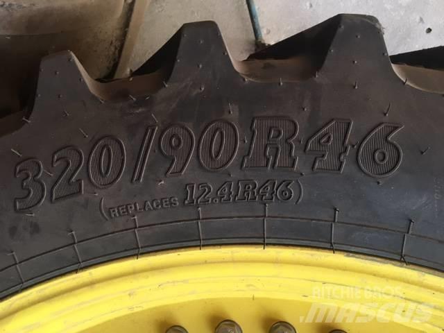John Deere 6820 Колелета/Гуми