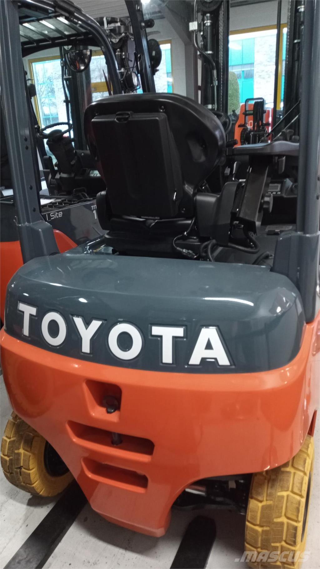 Toyota 8FBMK20T Електрически вилични кари-повдигачи