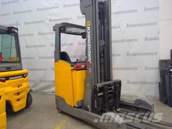 Jungheinrich ETV 325 Ретрак/ Високоповдигач с изместване на вилката напред