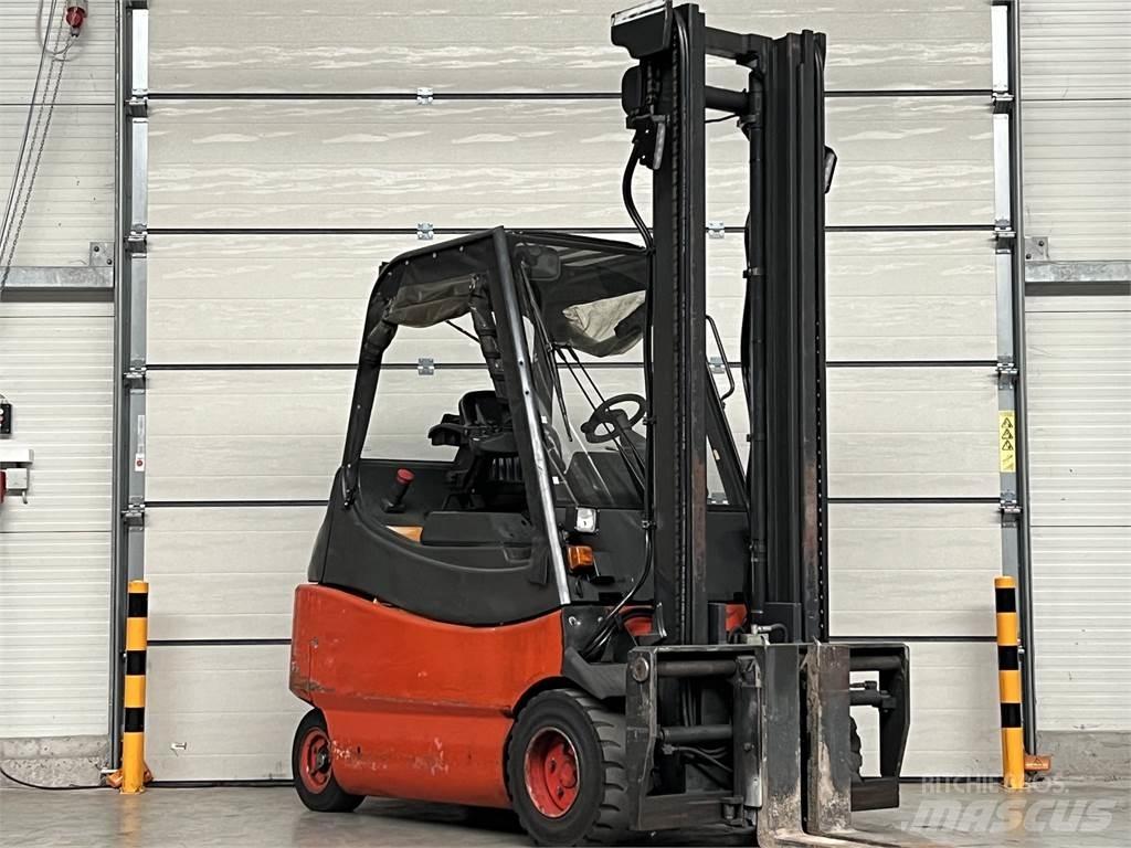 Linde E30 / 03 / 600 Електрически вилични кари-повдигачи