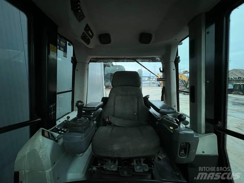 CAT 963D Верижен товарач