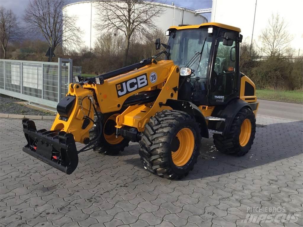 JCB TM 220 Agri Телескопични повдигачи
