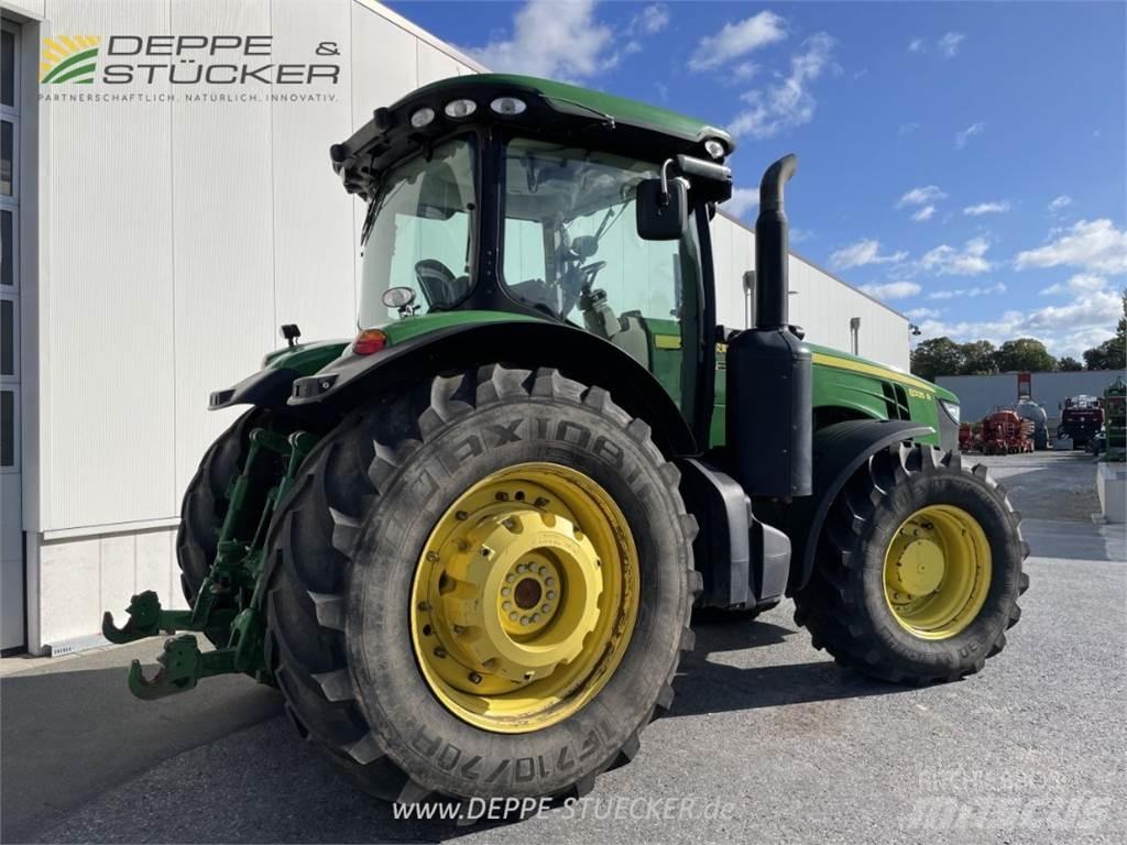 John Deere 8335R Трактори