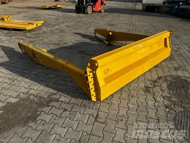 CAT 725 TAIL GATE Дъмпери/моторни превозни средства