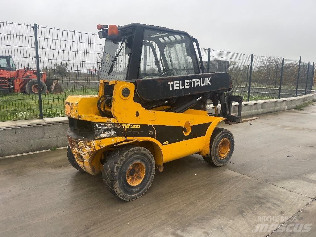 JCB TLT 30 D 4x4 !! Телескопични товарачи