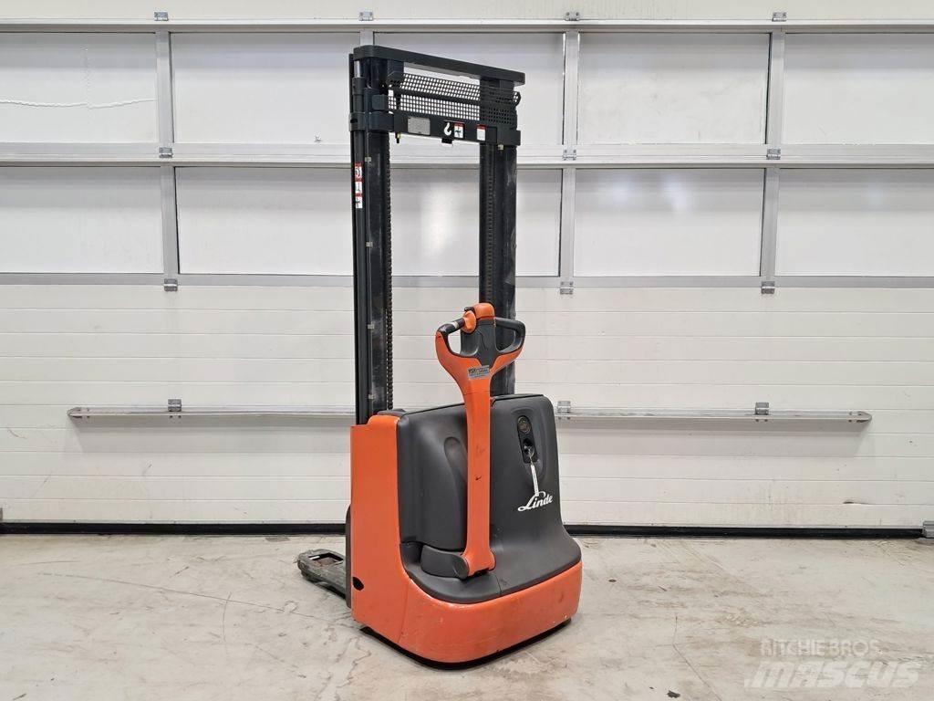 Linde L10 Колички високоповдигачи с теглич