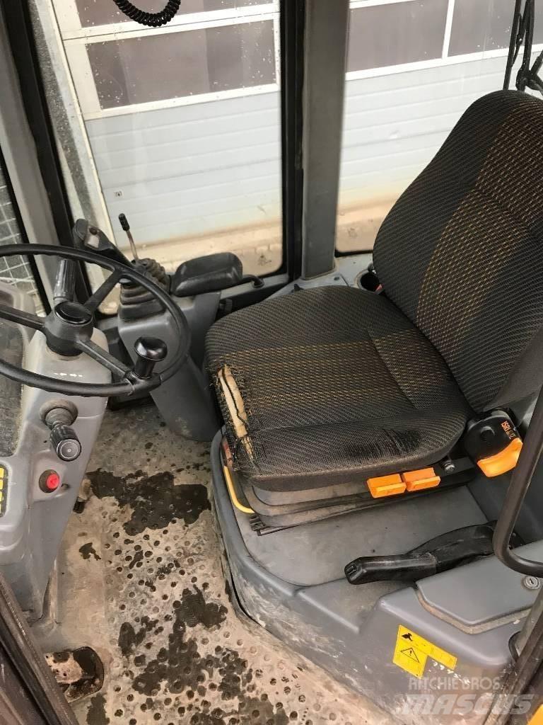 Volvo L30B Колесни товарачи