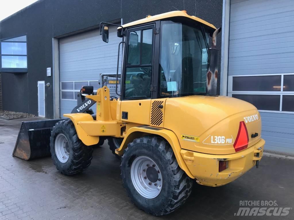 Volvo L30B Колесни товарачи